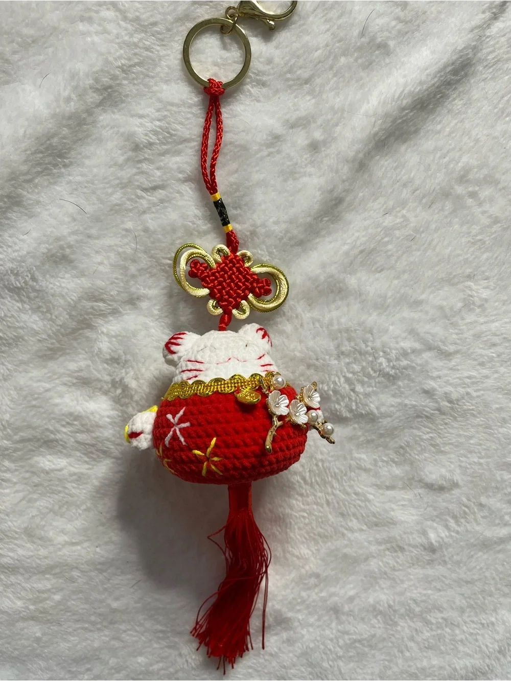Chinese lucky cat new year Red and White Plush Cat Keychain Charm/car charm